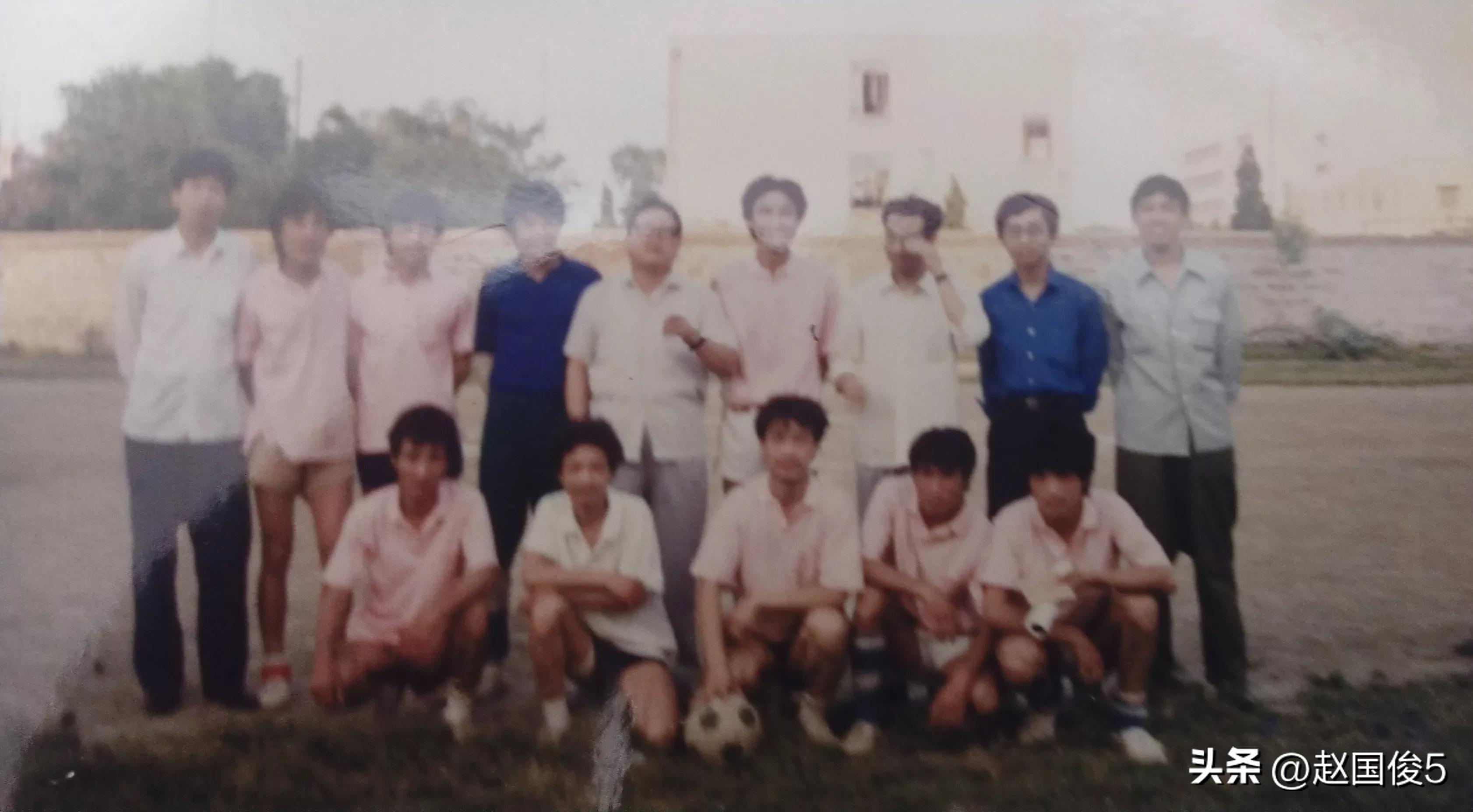 一个爱足球的男人是什么性格,一个爱足球的男生