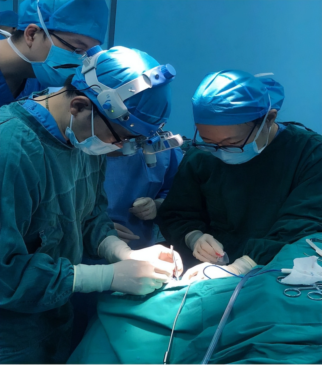 眼眶骨折怎么治疗,眼眶骨折算几级轻伤