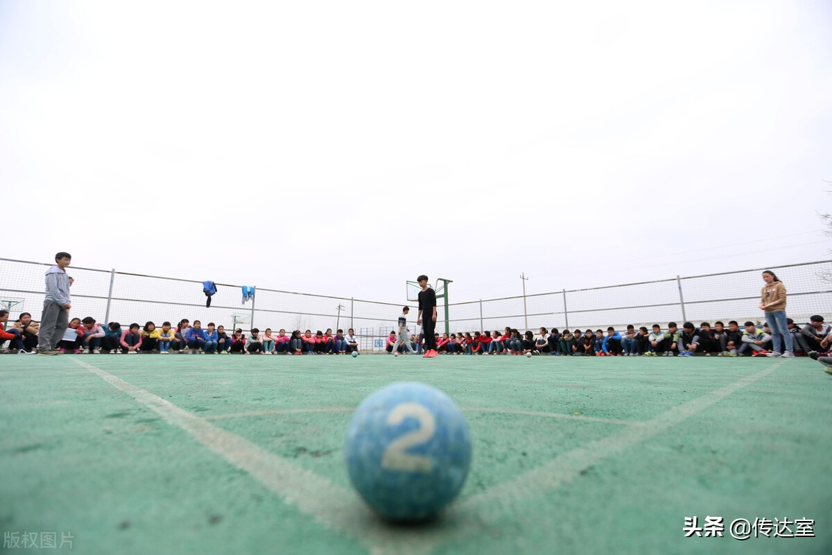 蹴鞠对现代足球影响,蹴鞠为什么在元明清逐渐衰落