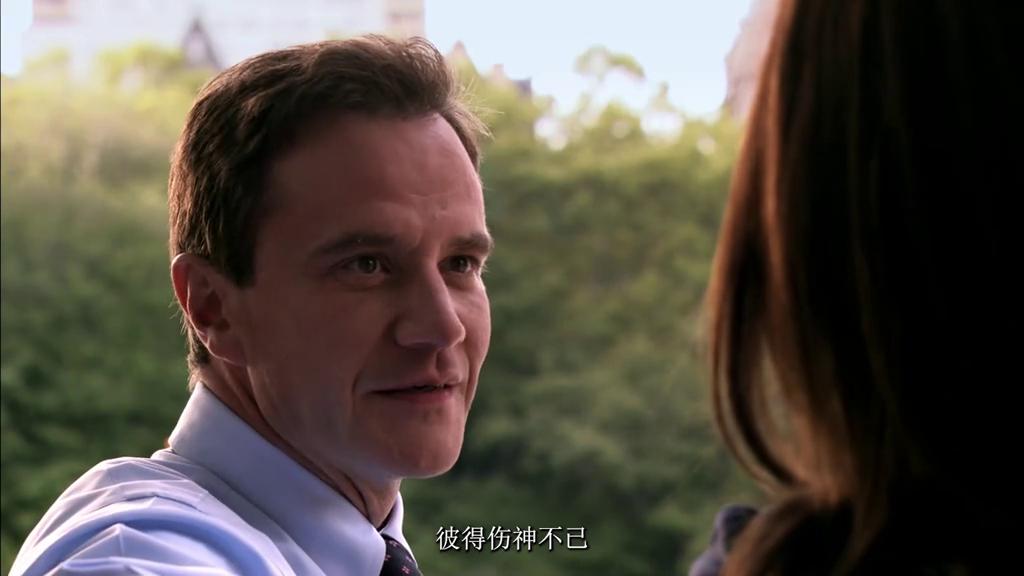 他豪掷5000美刀邀请无数美女，居然是为了抓捕罪犯