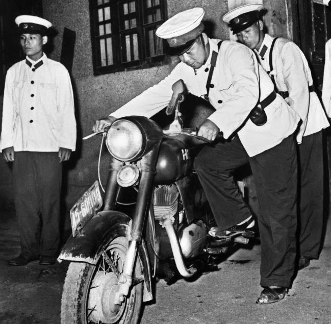 1983年，“戴笠*妇情**”家中被害，凶手竟在公安局，*耀邦胡**亲自过问