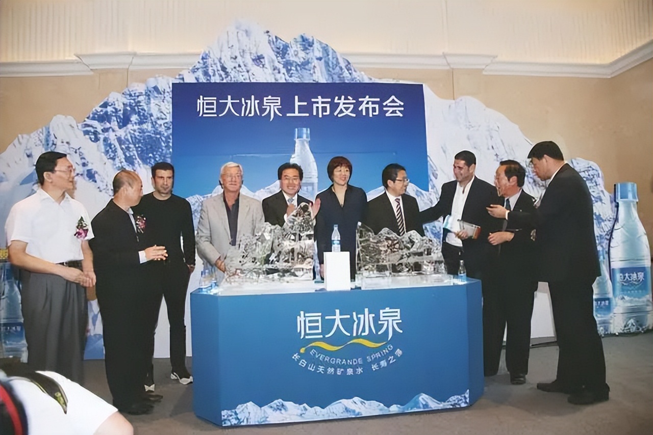 年赚百亿，却2次*身卖**！称霸广东的老字号，输给了昔日死敌