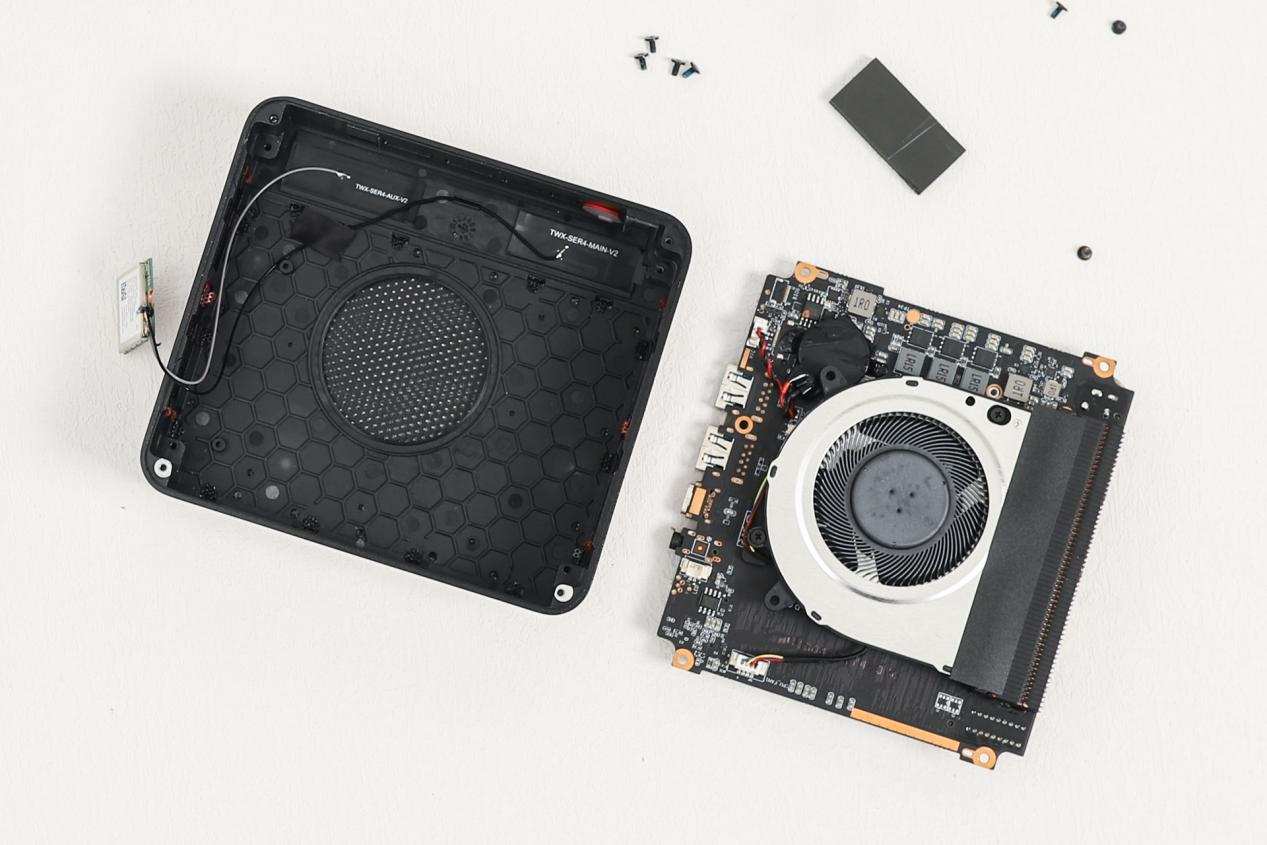 嫌弃“粗大”台式机的戳进来：迷你机也有春天，零刻SER4挺香