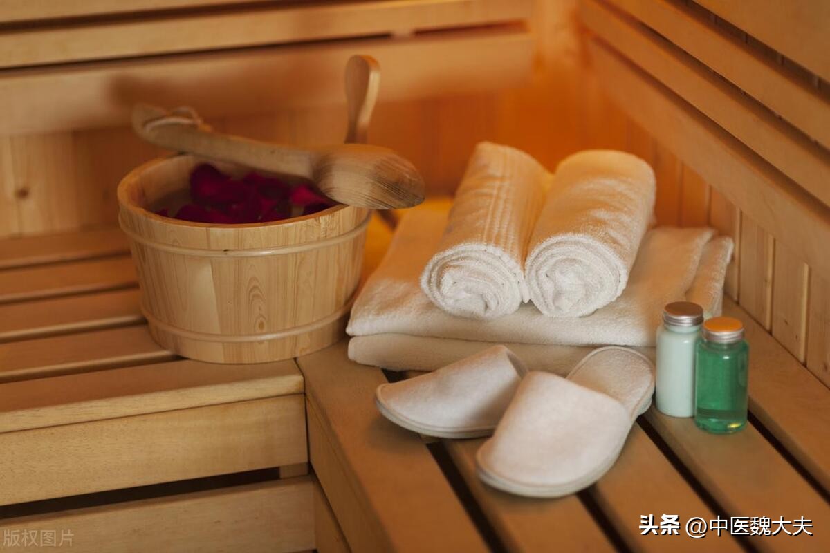 怎么辨别脚趾头缝是脚气还是梅毒,梅毒脚有哪些症状