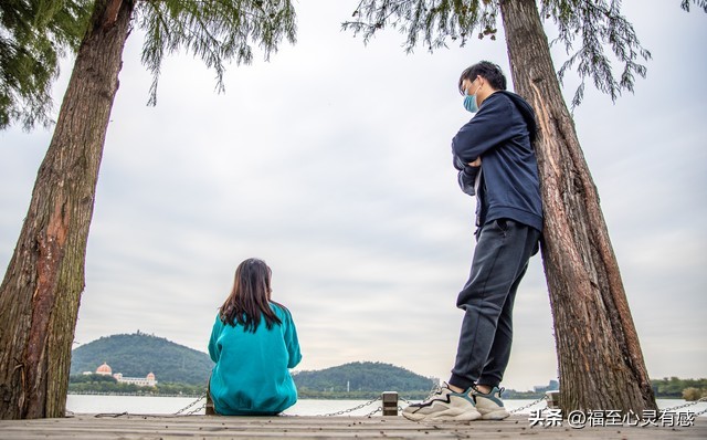 被相亲女拒绝后一年之后又联系我,被相亲女生拒绝后还微信聊天