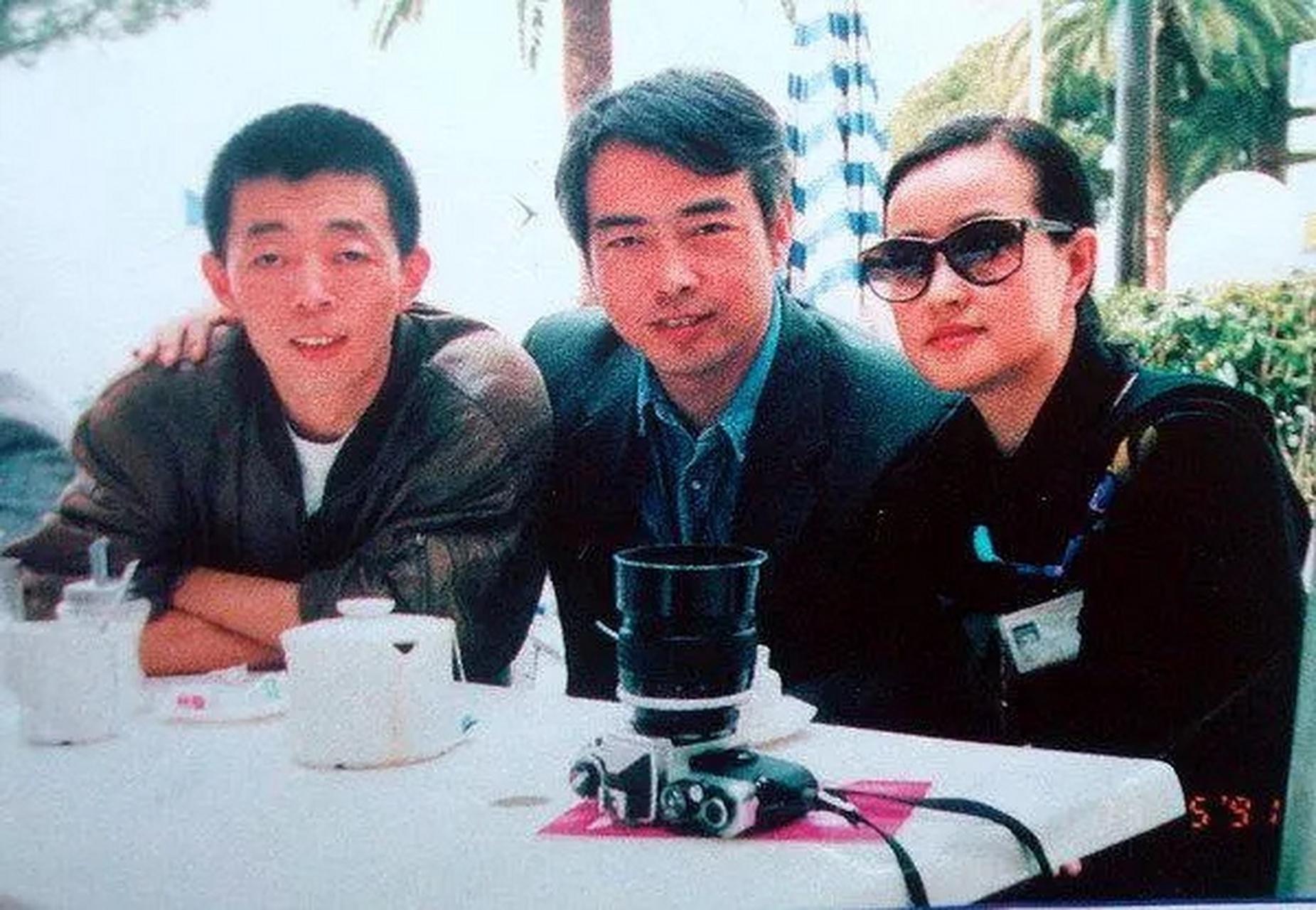 大瓜！老公出轨成性，妻子热衷“*养包**”鲜肉，开放式婚姻成流行？