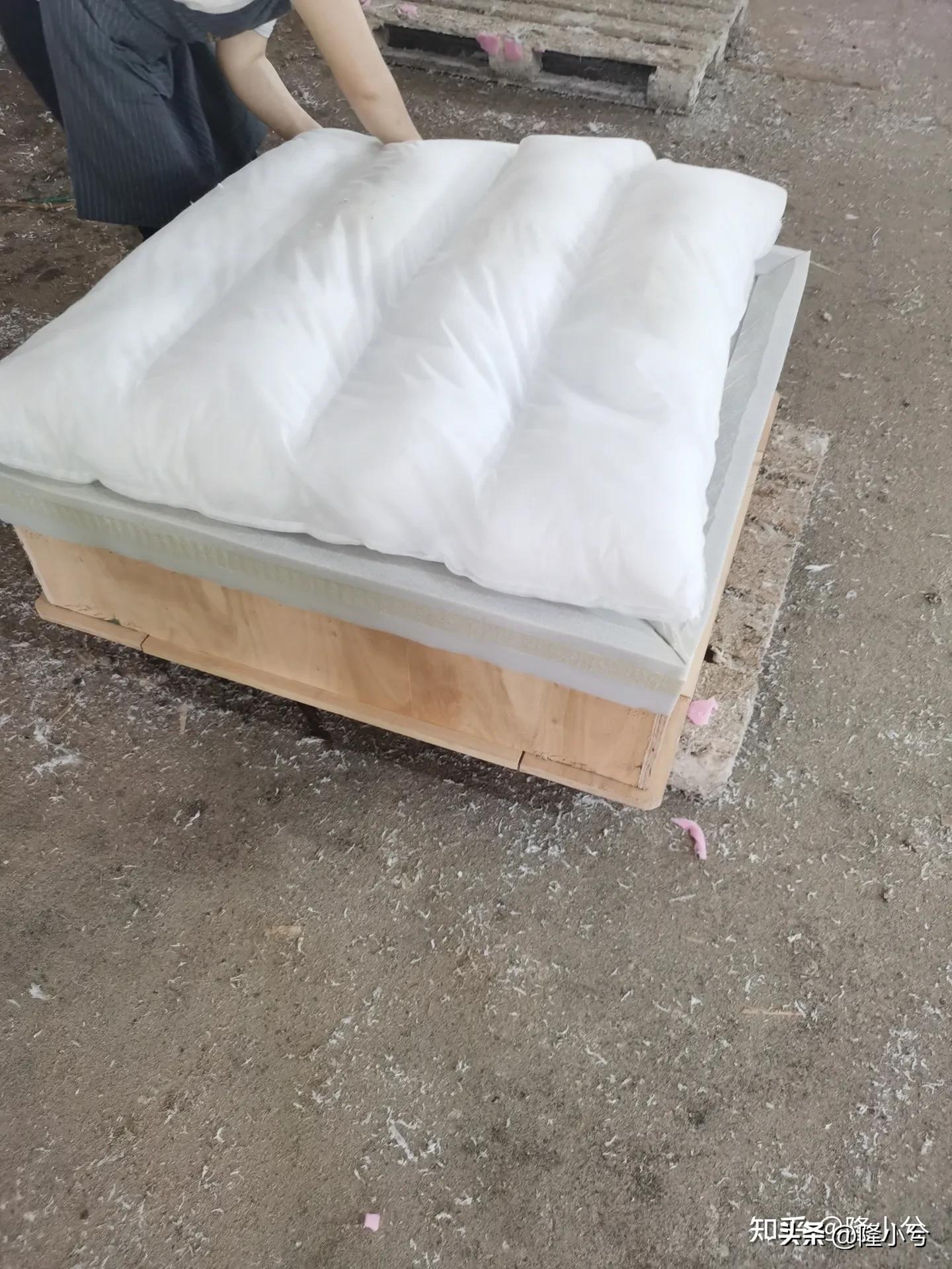 单人沙发舒适度推荐,适合人体舒适度的沙发