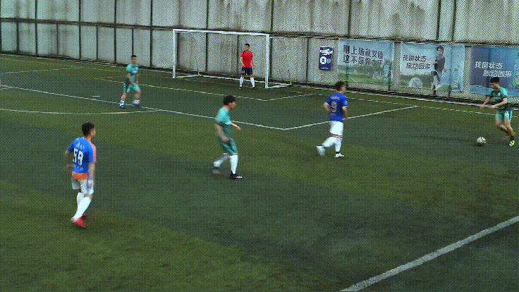 Fun-π丨雨中唱响生日歌足球狗的浪漫有几多？