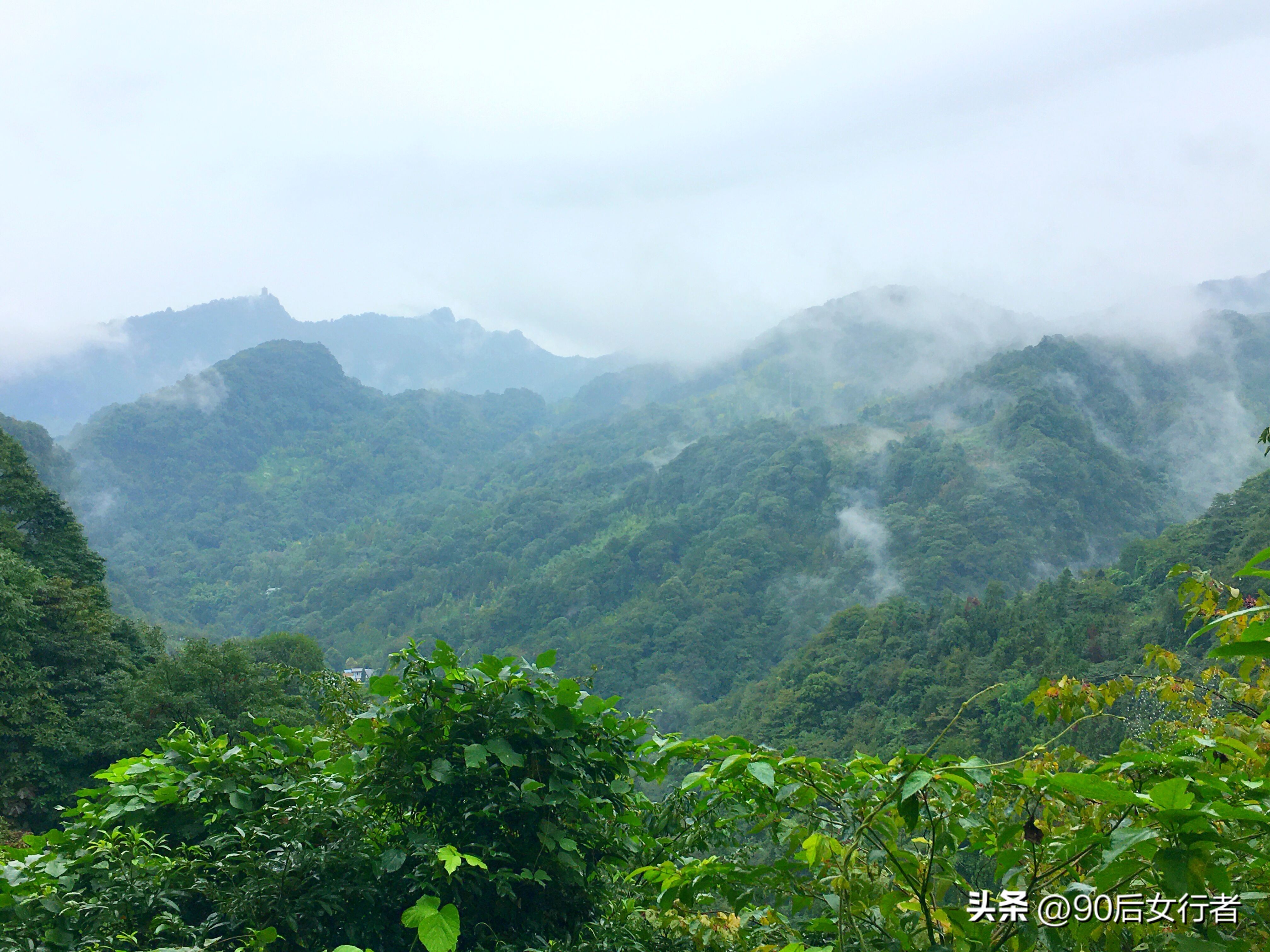 走进山间的小路感受大自然,成都深山老林旅游最好去处