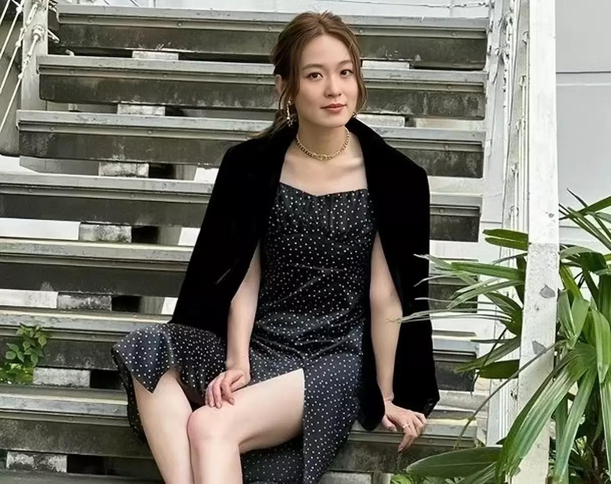 香港知名女星新剧迎破格性演出！差点遭活体解剖，几乎全裸上阵