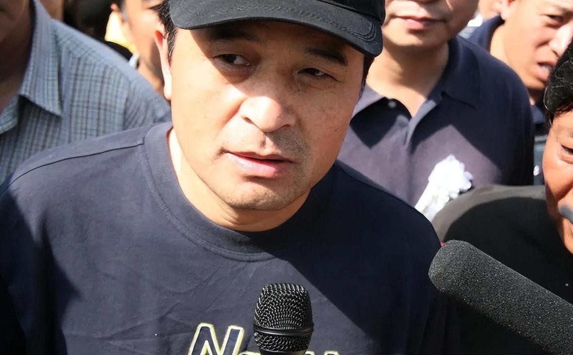 从央视名嘴到无名大爷,从无名到高朋满座郭德纲