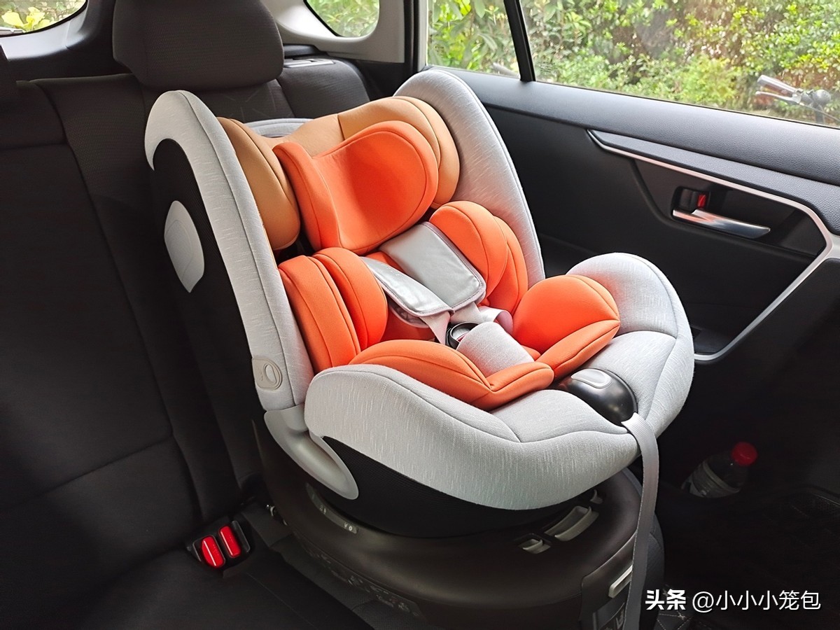 安全座椅选购参数,如何为小婴儿选购汽车安全座椅