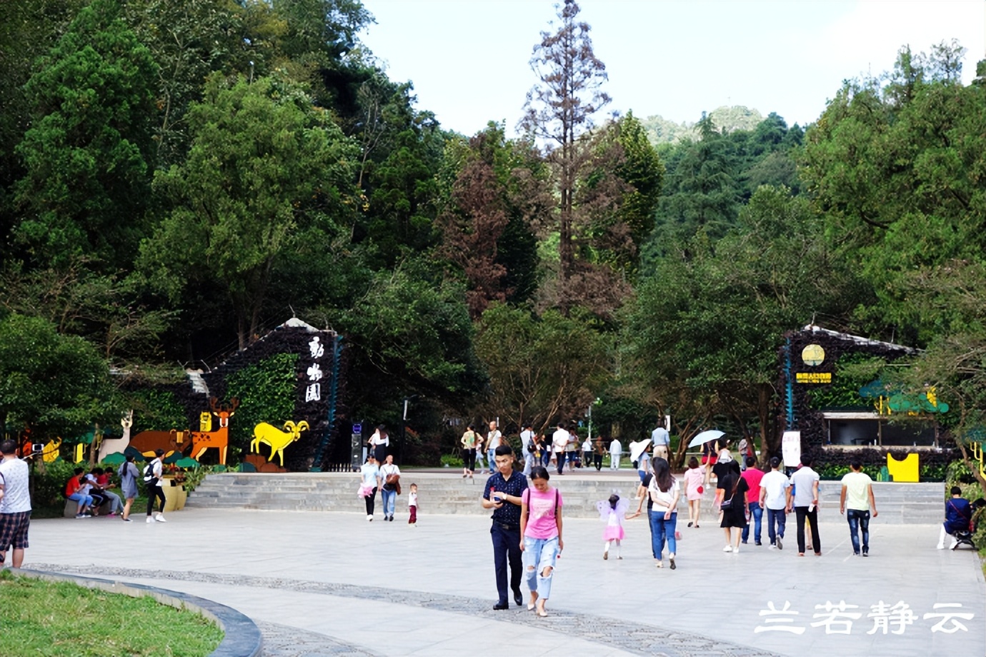 贵阳多彩贵州位置,贵阳多彩贵州城风景区