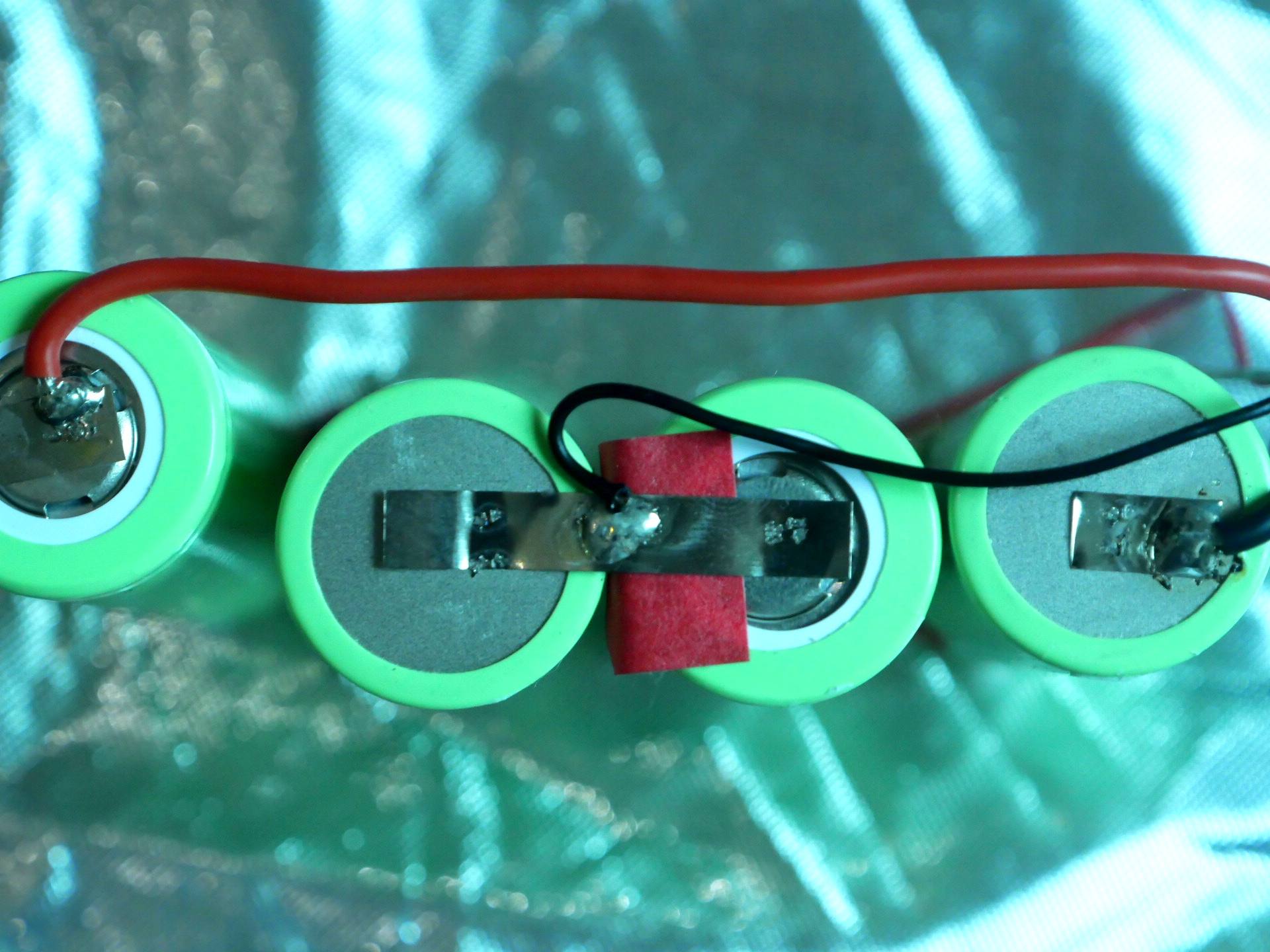 罗马仕双输入20000毫安充电宝拆解,youmaker磁吸充电宝拆解视频