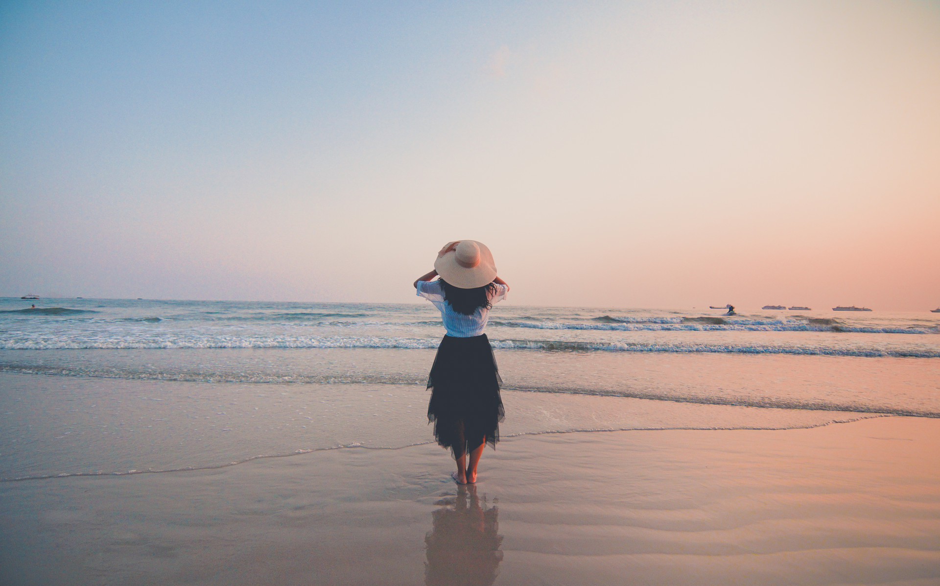 当女人想你的时候怎么哄她,如果女孩说想你了该怎么回答