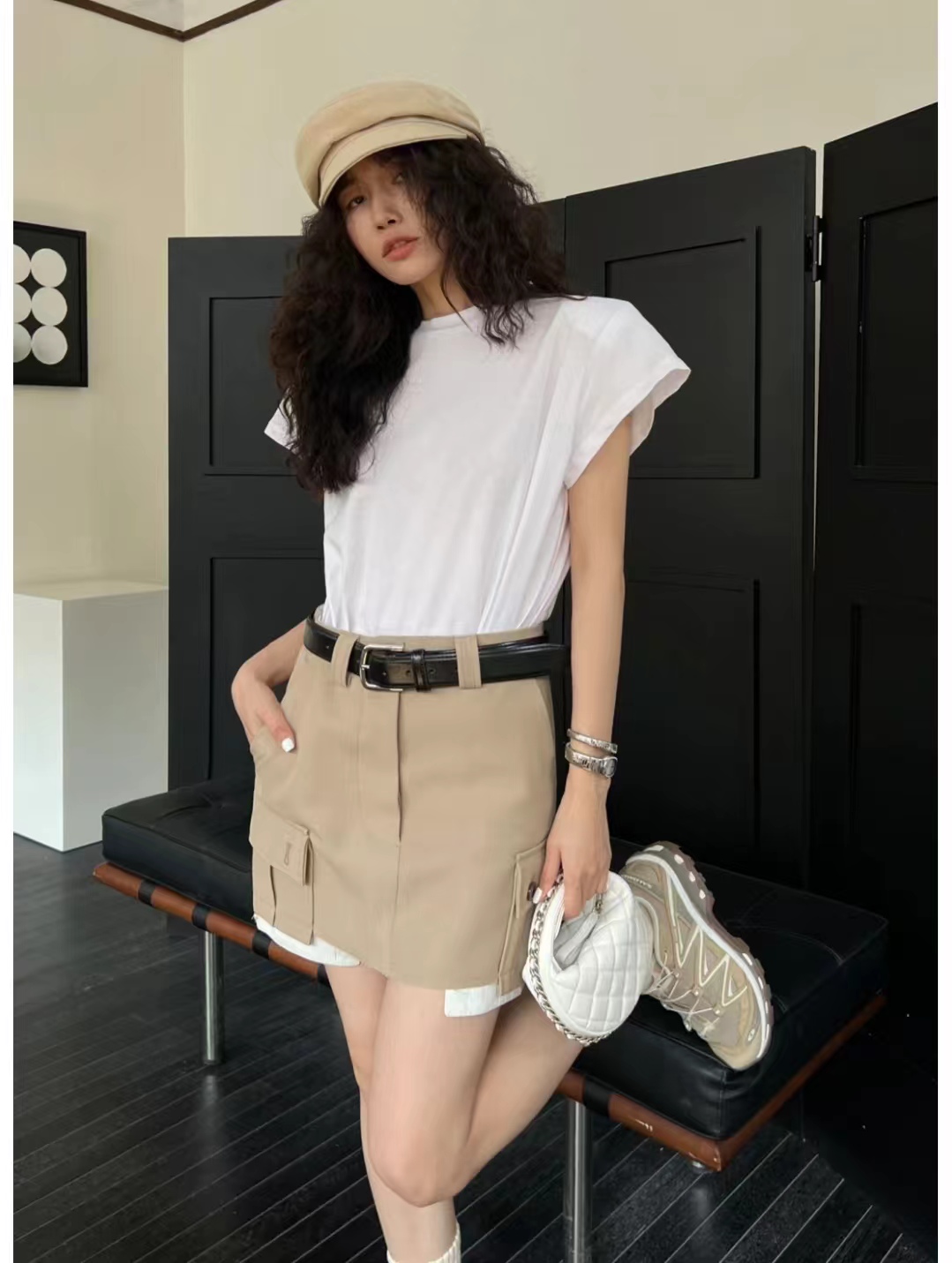 卡其色衣服怎样搭出高级感,早秋卡其色长袖衬衫外套高级穿搭