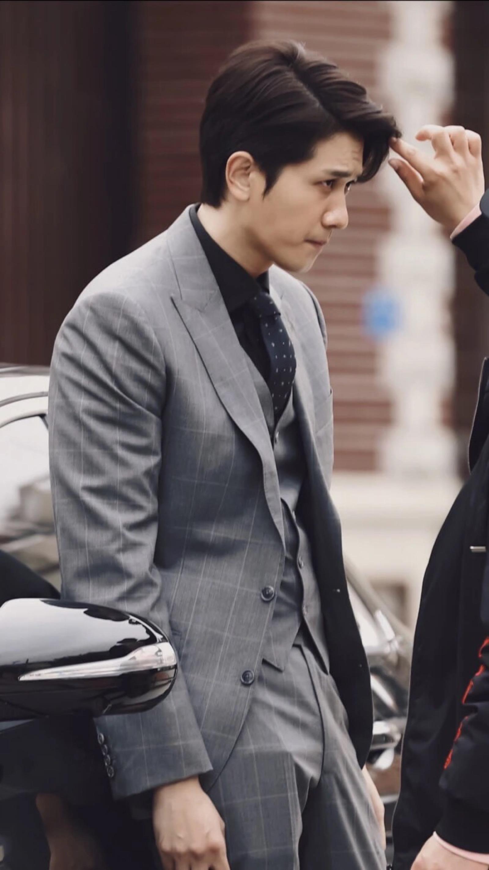 身高一米六几的男明星全身照,身高矮但身材比例很好的男星