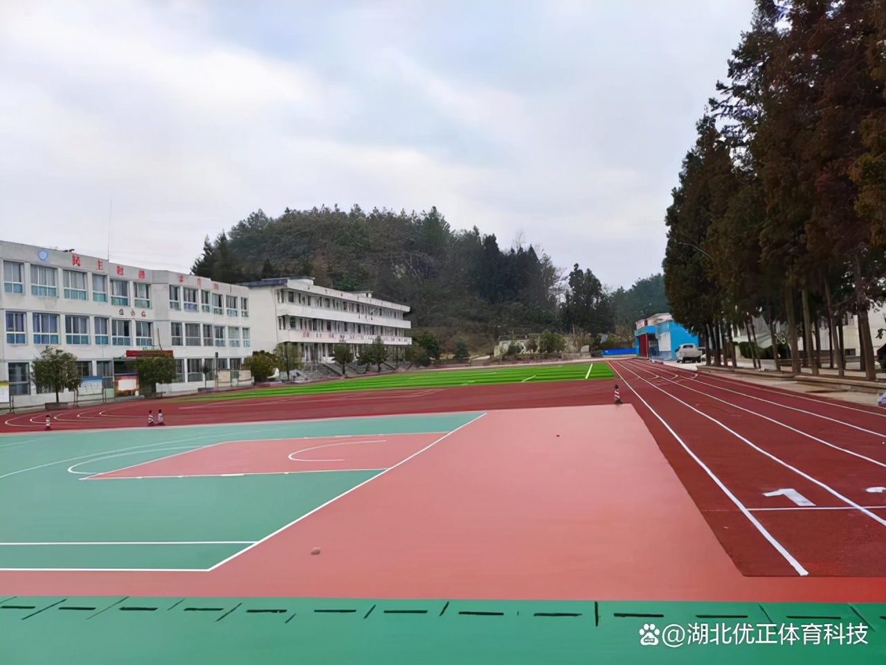 室内篮球场地面多少钱,室内篮球场花多少钱