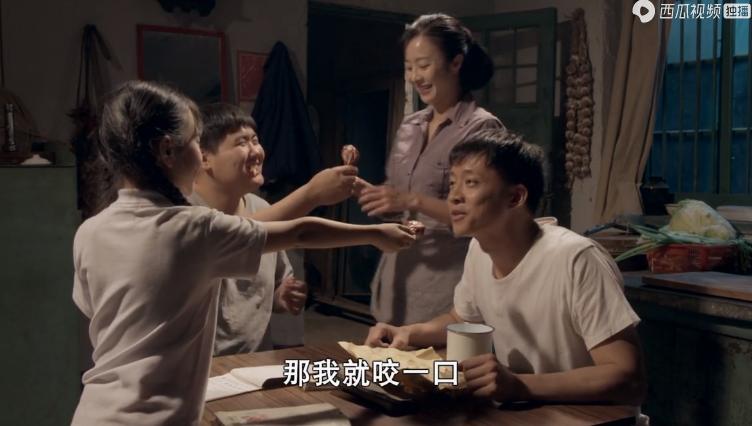 娘亲舅大贾丽红和佟家庚吵架,娘亲舅大贾丽红要跟佟家庚处对象