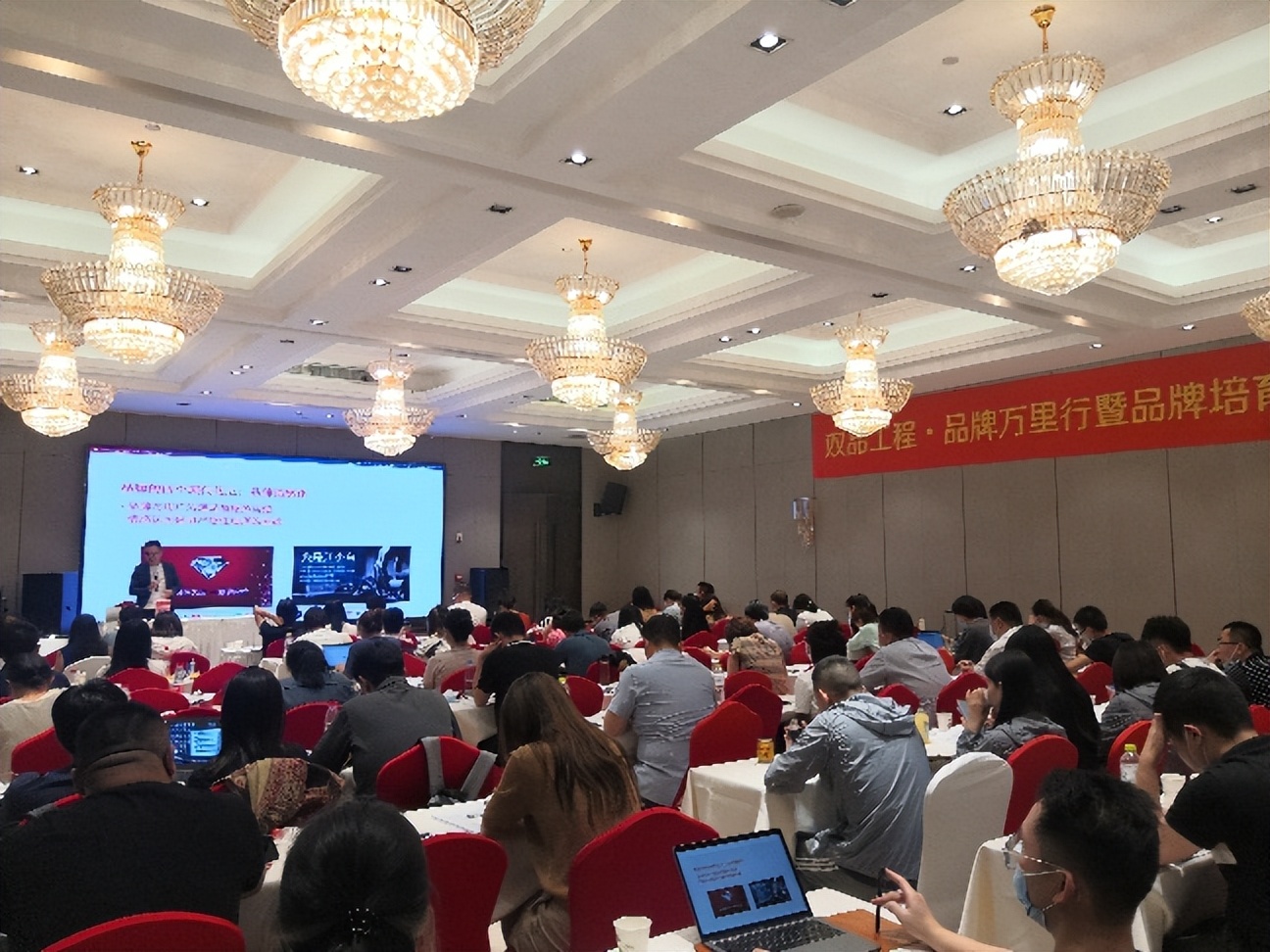 泛娱乐化营销,娱乐化营销新模式