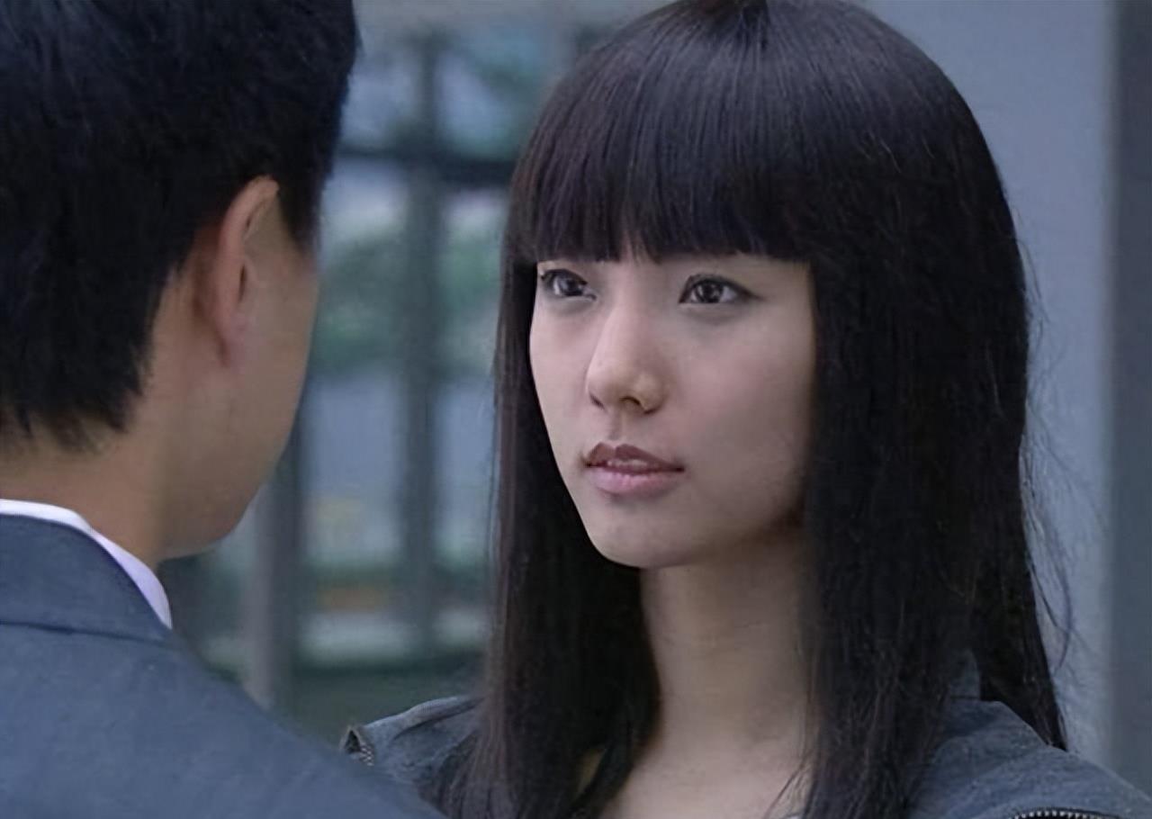 王珞丹脱戏,37岁的王珞丹有多迷人