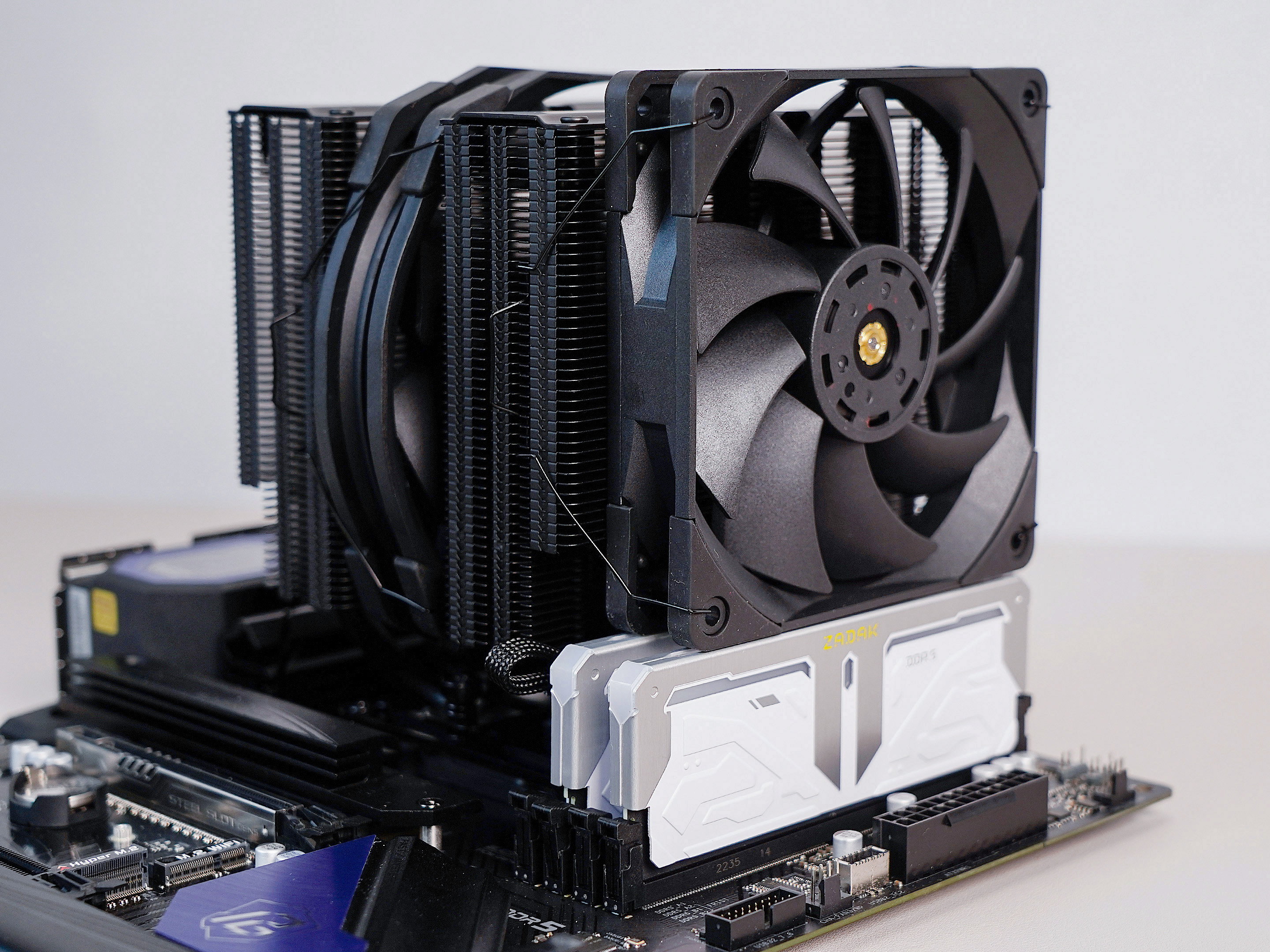 安钛克机箱p1装机,安钛克p101机箱安装散热器