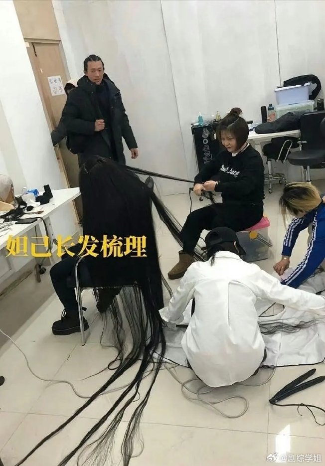 中国人都是英文名终结者吧！小侄子叫Leo，家里人都叫他六儿？