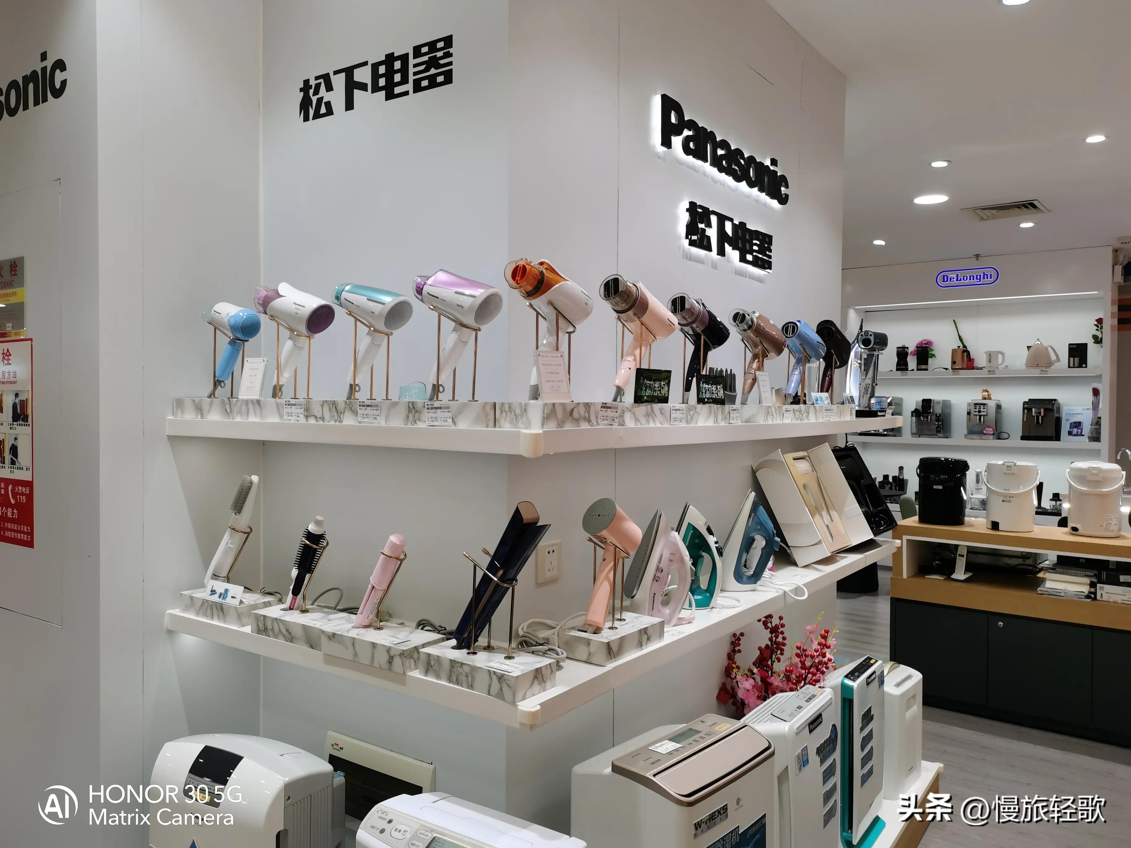 三亚购物必去的人气夏日商场,三亚夏日百货美发店