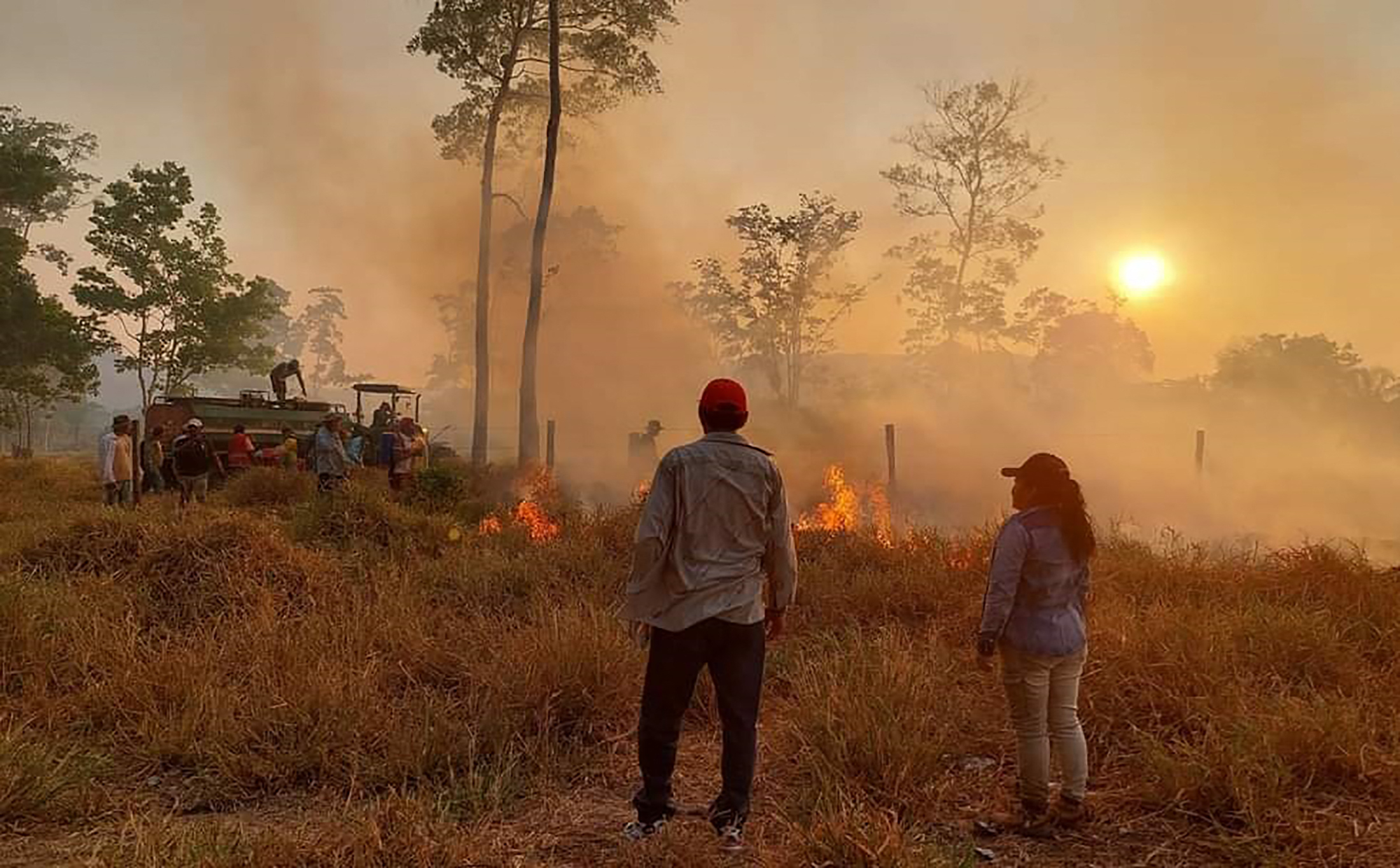 （外代一线）玻利维亚贝尼省发生火灾