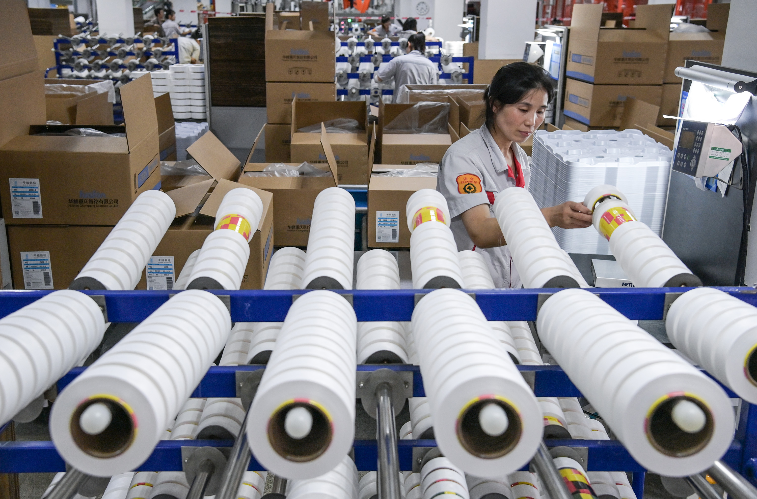 新华全媒访谈,新华全媒创新科技闪耀数博会