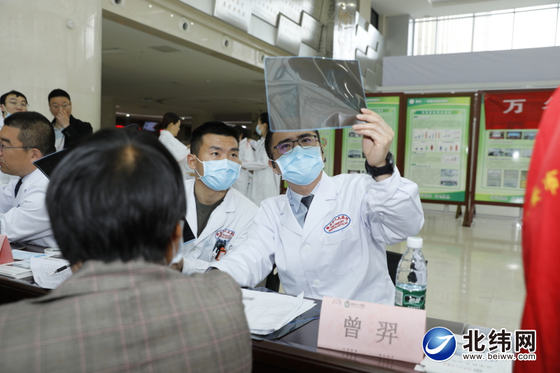 党建引领护佑人民健康,党建引领服务暖人心