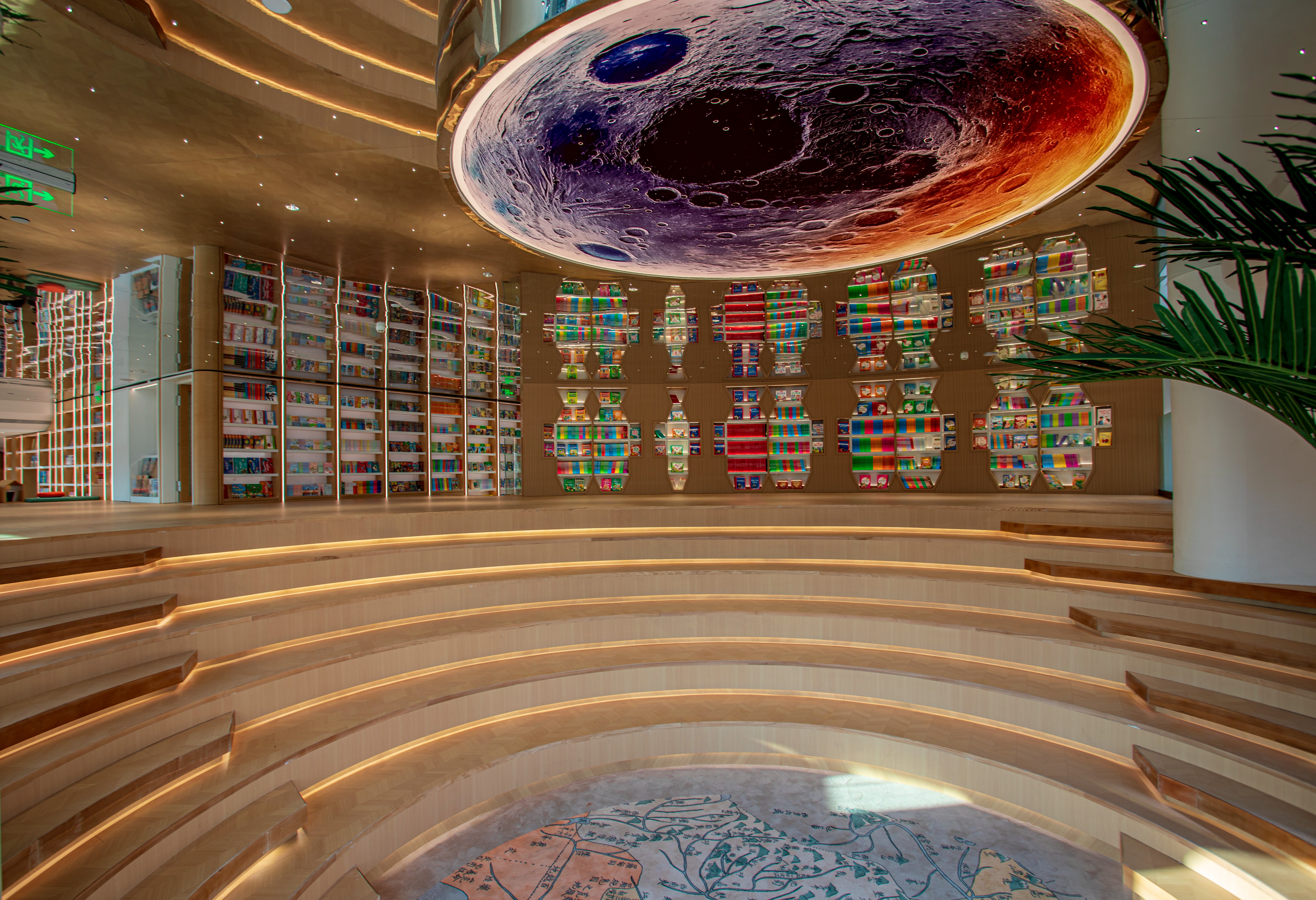 书香郑州再添新店！郑州购书中心建业凯旋店周日开业：3600平方米开放空间打造郑州首家360度全景花园书店