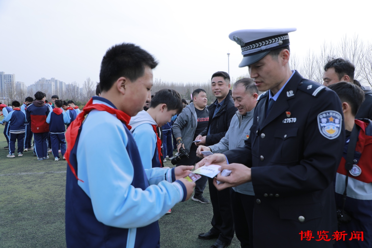 淄博一中学内学生考自行车驾驶证,淄博市驾考报名流程