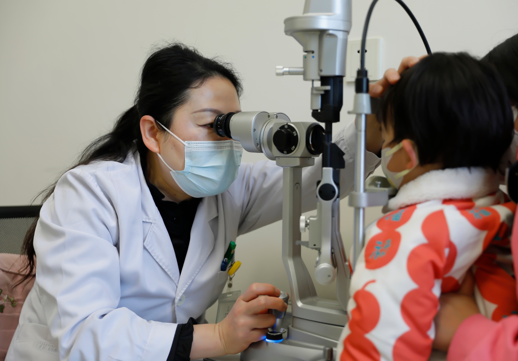 6岁女孩高度近视伴有青光眼,患青光眼的患者禁用药物