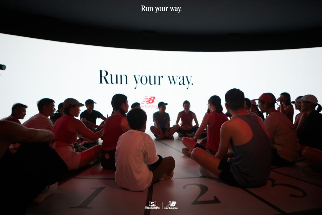 Champion阅读超10亿百丽打情感牌｜电商“超品日”月报