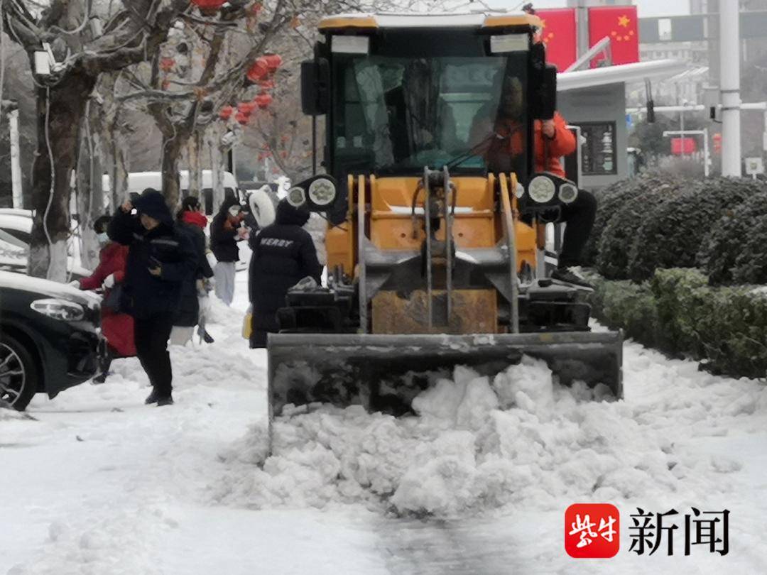“车子陷在雪里开不动了！”恶劣天气来袭，宿迁全城在行动
