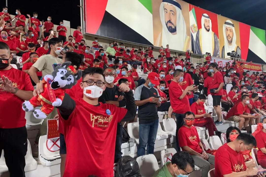 李铁输球后发言引足协不满,国足对阿曼李铁