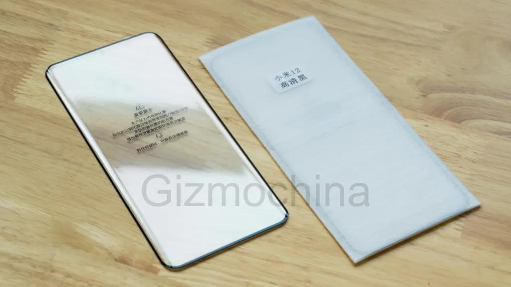 小米12钢化膜跟哪个型号通用,小米12pro钢化膜好还是软膜好