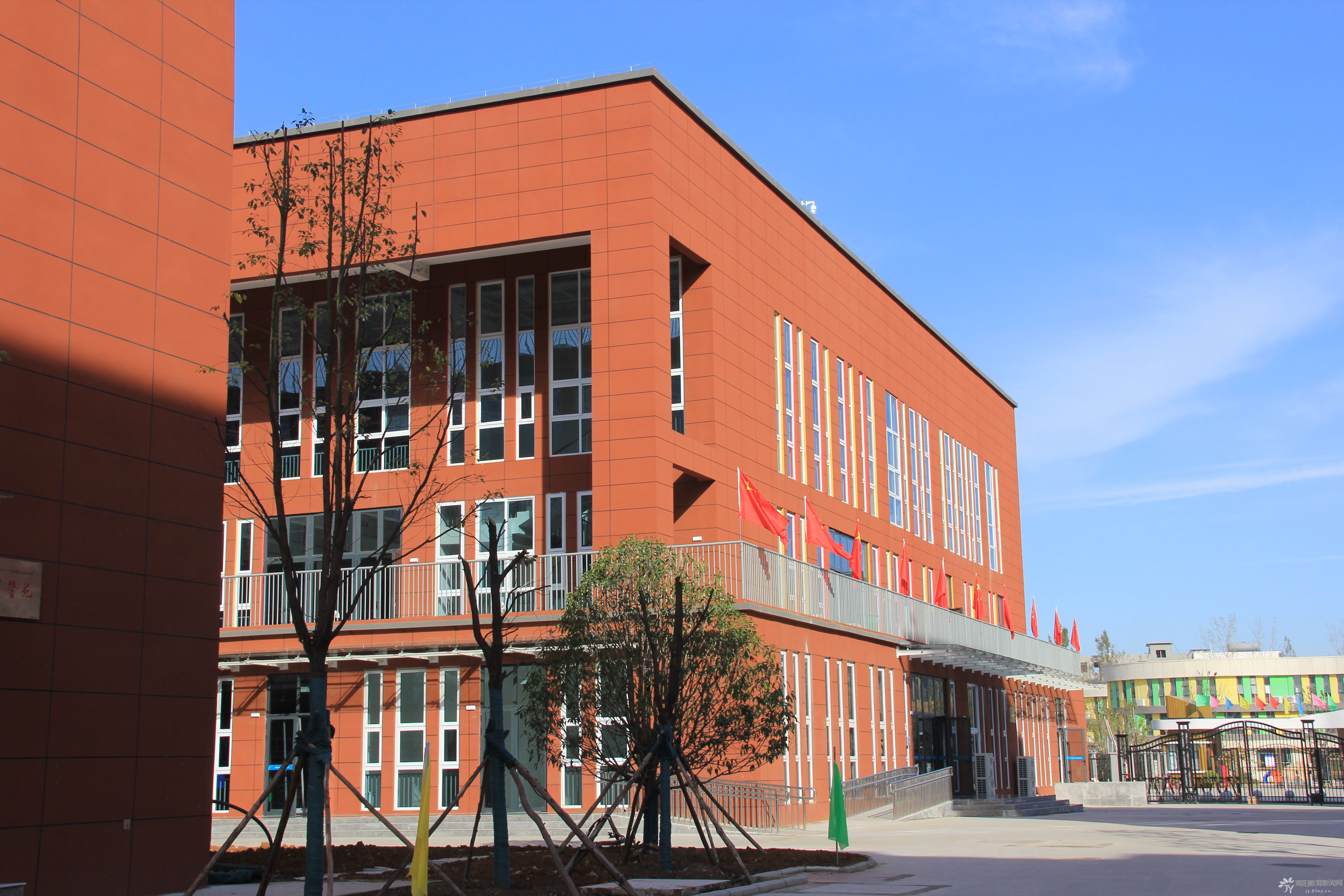 南阳十一中高级中学怎么样,南阳市十一高级中学独山校区