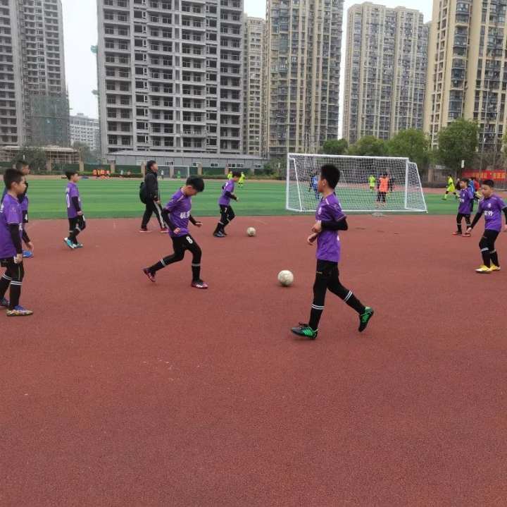 杭实外足球小将荣膺“最佳射手”，看到他的书法作品，师生们不淡定了