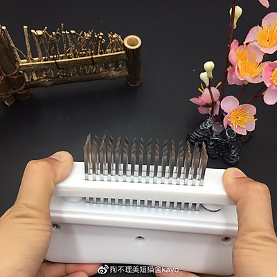 炸猪排怎么做酥脆好吃又简单,怎么炸猪排又酥又好吃