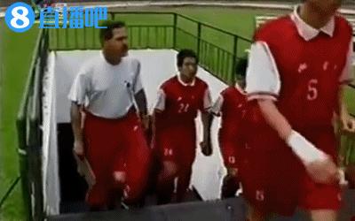 李金羽经典庆祝动作弯弓射雕,李金羽弯弓射大雕国家队