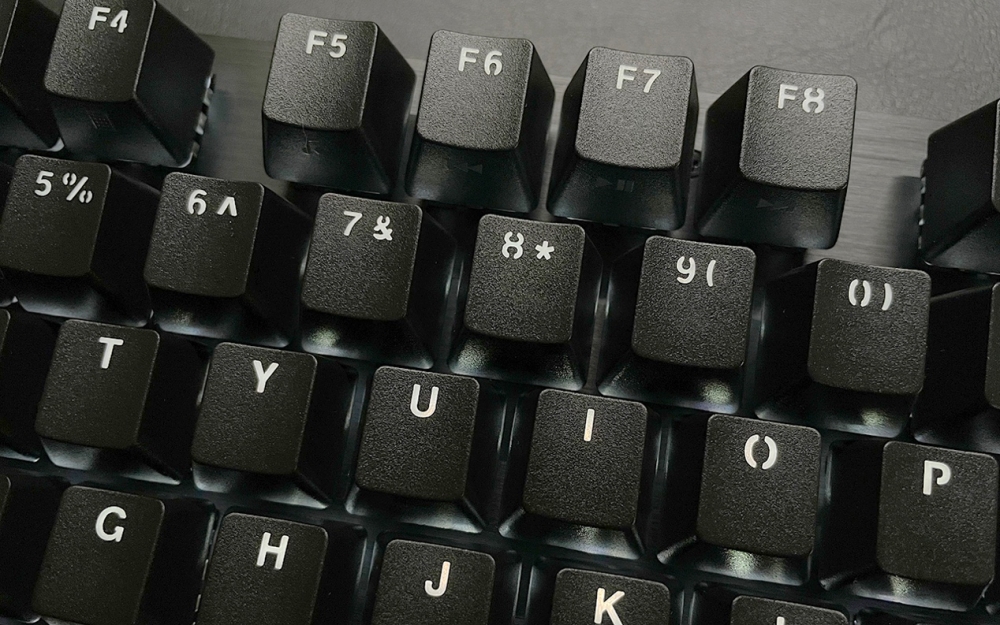 罗技G412TKLSE动手玩：入门机械键盘的明智之选