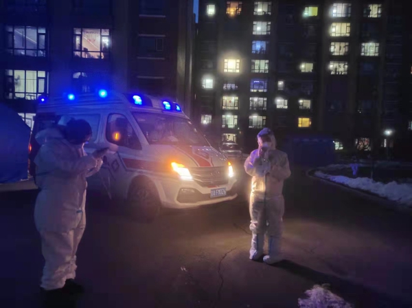 鐤儏涓俯鏆栫殑鐬棿鍚夋灄寤惰竟,鐤儏涓嬬殑娓╂殩鐬棿鍚夋灄