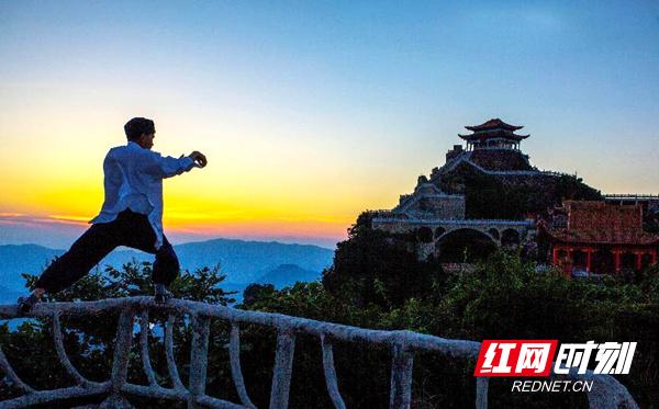 张家界春节旅游推荐路线,张家界春节旅游推荐路线图片