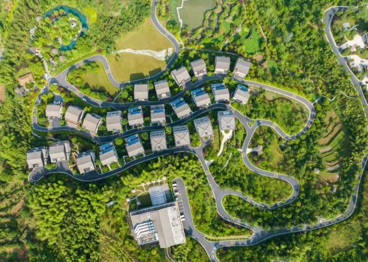 一口温泉度假村,一口汤温泉