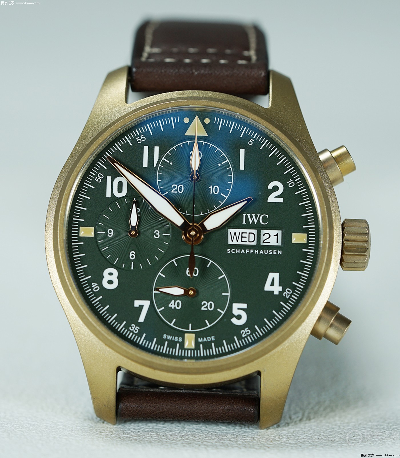 万国哪个表最耐用,万国表飞行员万年历计时腕表