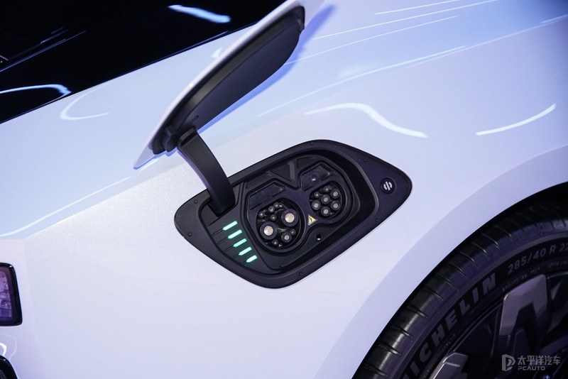 造型对开门,高合汽车机械臂