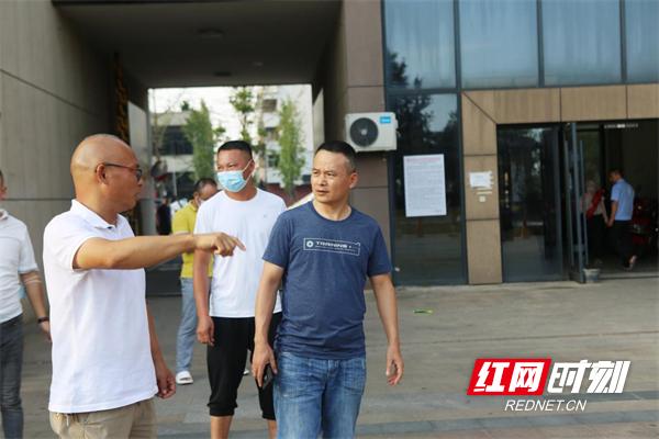 西湖：水岸惊现隐翅虫无人机助阵来灭除