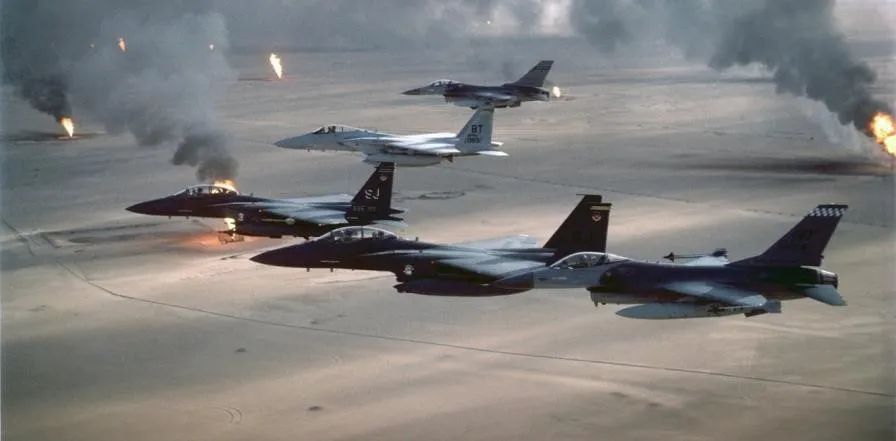 热热热！英、美空军的不同碳排放